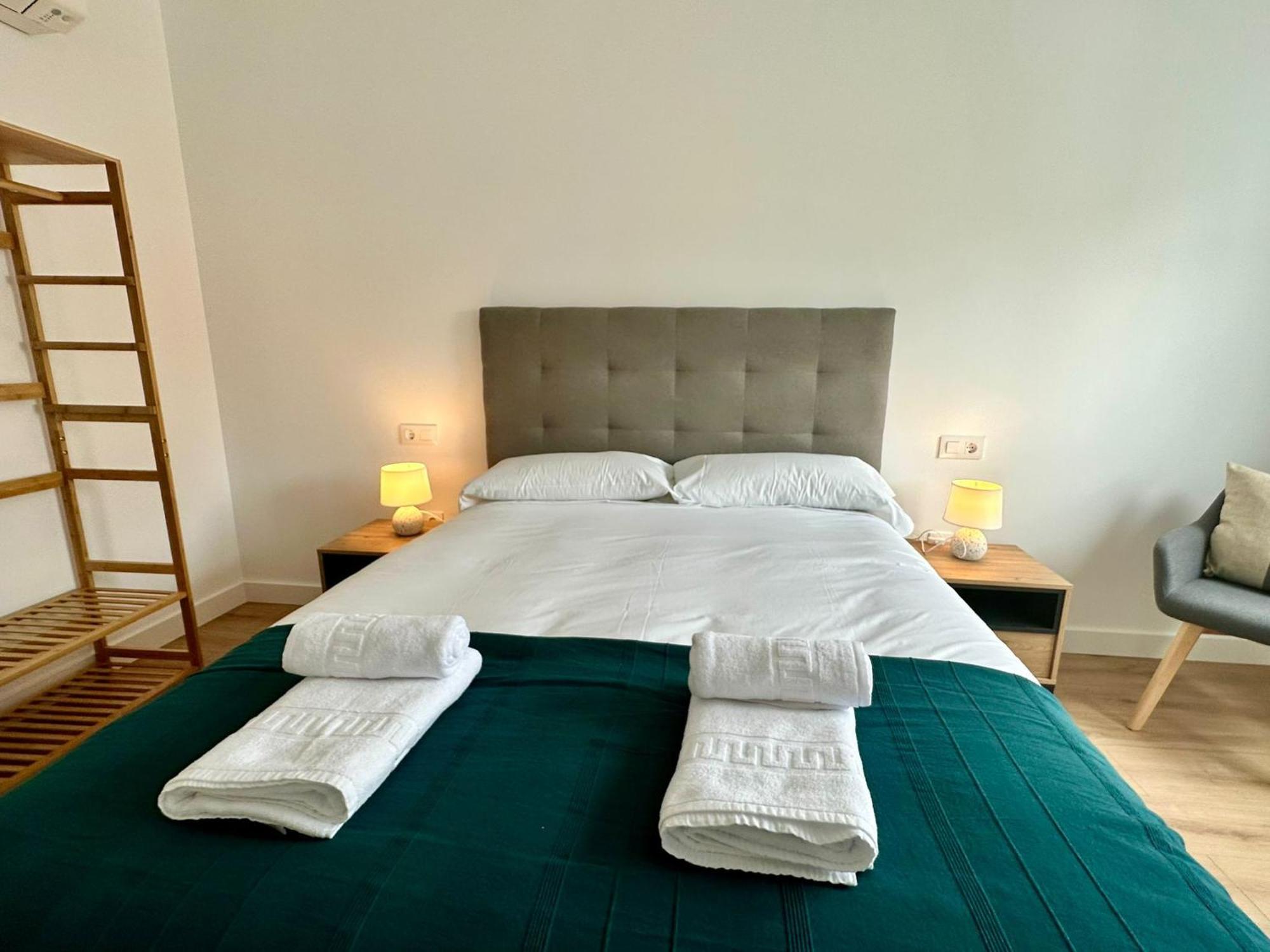 Apartamentos La Muralla Grupo Ac Gestion Кадис Экстерьер фото
